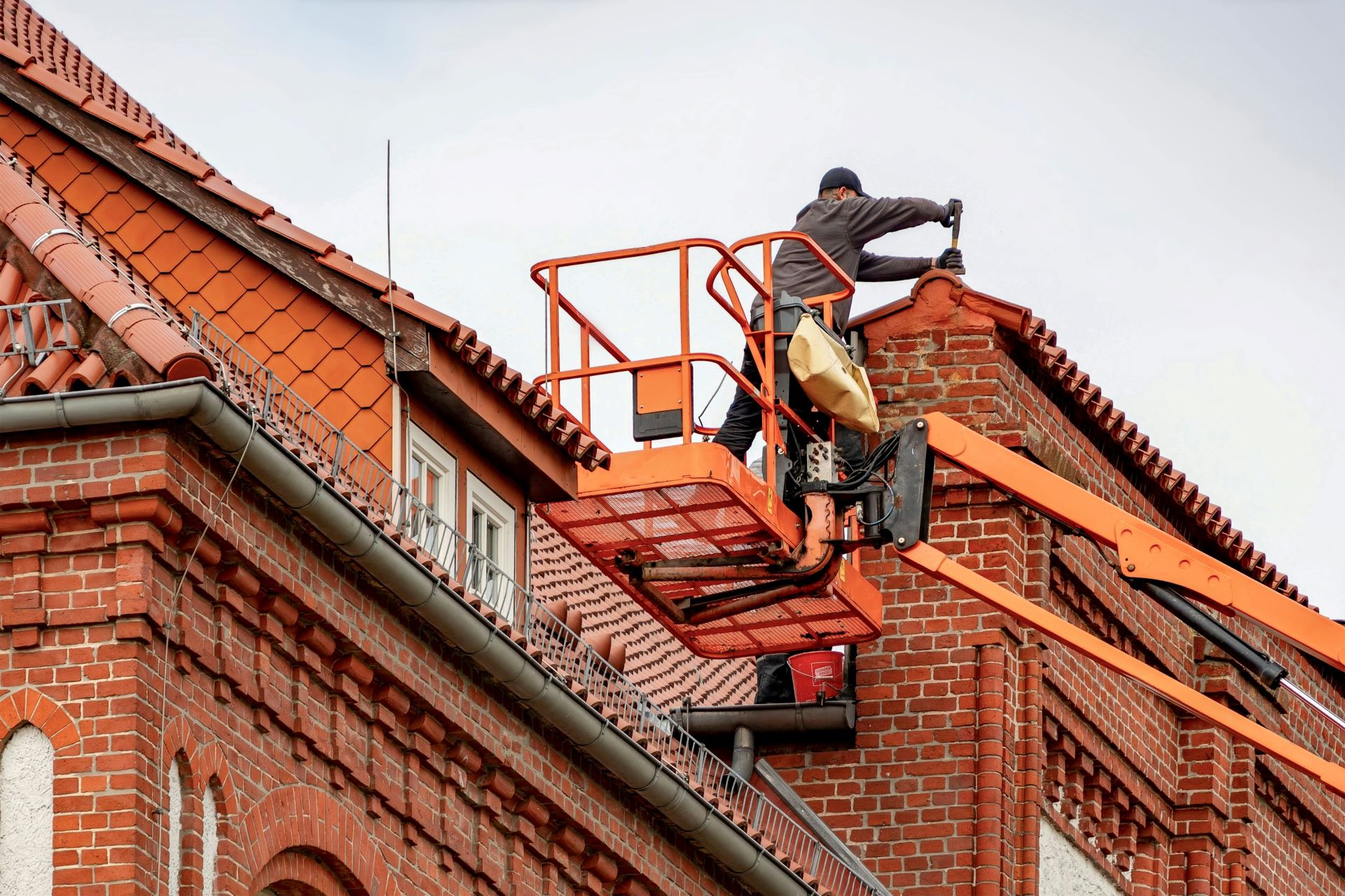 Safe Ladder and Roof Access: Preventing Maintenance Injuries in South Africa